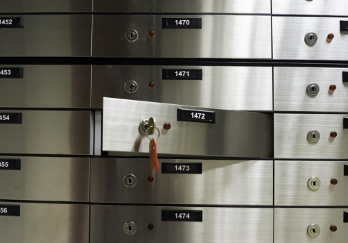 Polacy masowo zamykają stare rachunki. Wszystko dzieje się online