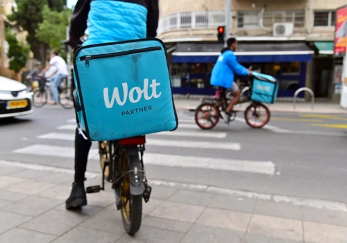 Wolt i Delio łączą siły. Dostawy w dwie godziny