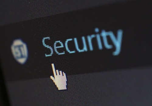 9 lat certyfikacji ISO 27001 w CeZ. Bezpieczeństwo e-zdrowia potwierdzone