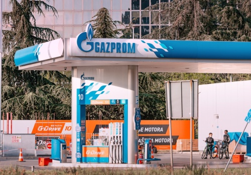 Rosja może zarobić krocie na wojnie z Iranem. 30 mln dolarów na godzinę