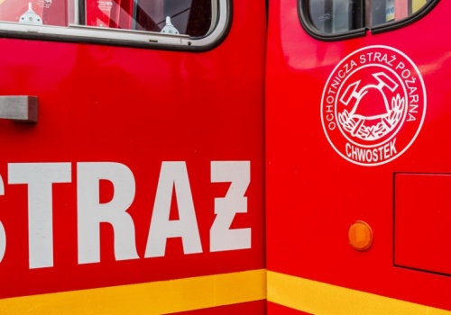 Wybuch instalacji w kamperze w Łebie. Dwie osoby trafiły do szpitala