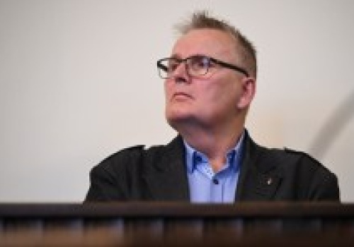 Ciągnął psa za samochodem. Były senator nie wykona prac społecznych