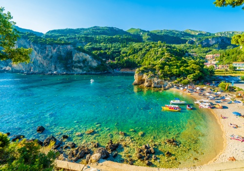 Korfu latem 🌊🏖️ Loty i 4 noce w hotelu z wyżywieniem za 1539 PLN 🇬🇷☀️