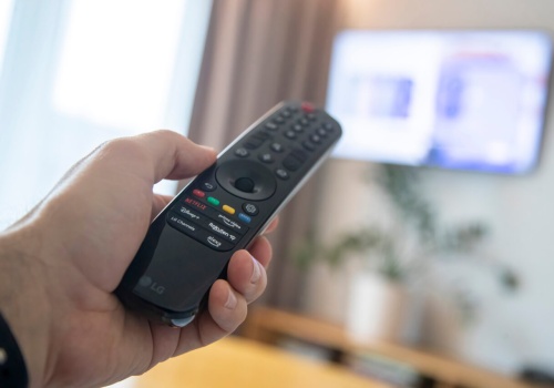 Rynek telewizyjny się przetasowuje. Kablówka rośnie… streaming słabnie