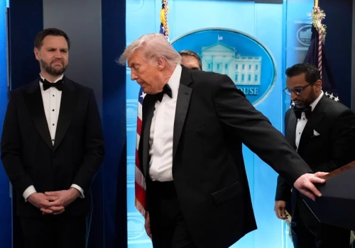 To on strzelał podczas kolacji z Trumpem. Ujawniono tożsamość napastnika