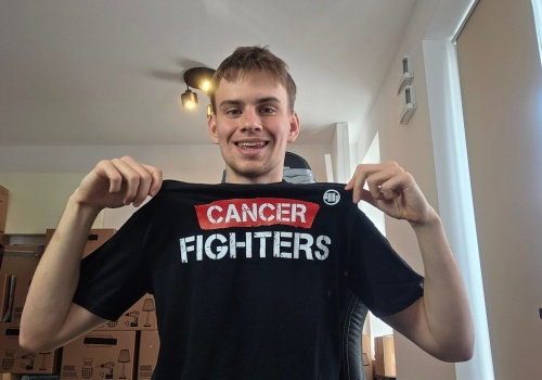 Cancer Fighters i Łatwogang uzbierali już prawie 100 milionów na walkę z rakiem!
