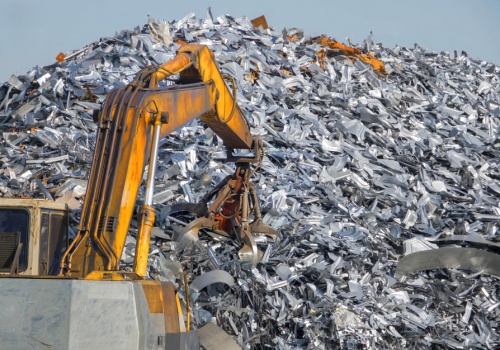 Zalega w domach tysięcy Polaków. W skupach płacą 400 zł za kilogram