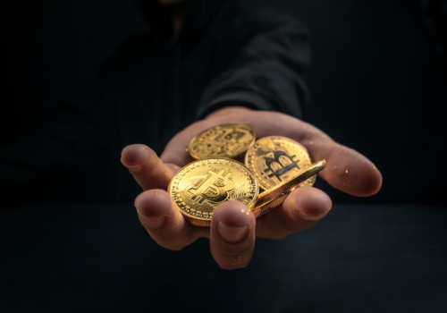 933 miliony dolarów w jeden tydzień – instytucje wracają do Bitcoina. Czy 80 000 dolarów jest na wyciągnięcie ręki?