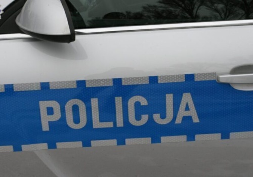46 zdarzeń drogowych i 5 utraconych praw jazdy. Niepokojący raport policji po weekendzie