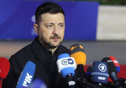 Zełenski wzywa Izrael do reakcji, grozi sankcjami. 