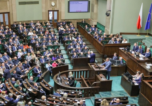 Najnowszy sondaż partyjny. Polacy wskazali, na kogo chcą głosować, jest nowy lider?