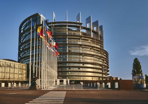 UE podzielona przez AI Act. Technologia chce wyprzedzić prawo