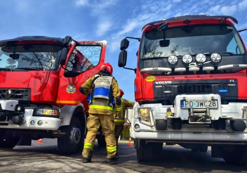 Pożar w dużej firmie. Pracownicy aktywnie gasili ogień