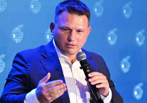 Turnieje sterowania dronami. Ciekawa propozycja Mentzena