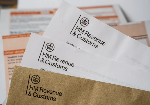 Masz 10 tys. funtów na koncie? HMRC może upomnieć się o podatek – liczba wezwań rośnie