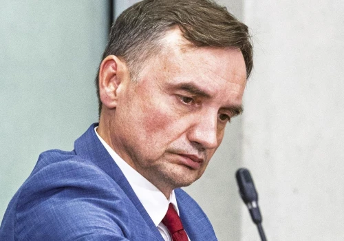 Nowe kłopoty Ziobry. Komisja podjęła decyzję, dziennikarka TVP go oskarża