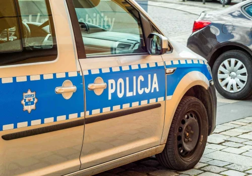 Wpadka policjanta z Zielonej Góry. Zostawił to w toalecie na stacji!