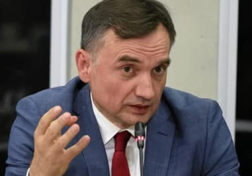 ENA za Ziobrą nawet na jesieni. Przez 11 neosędziów w sądzie apelacyjnym