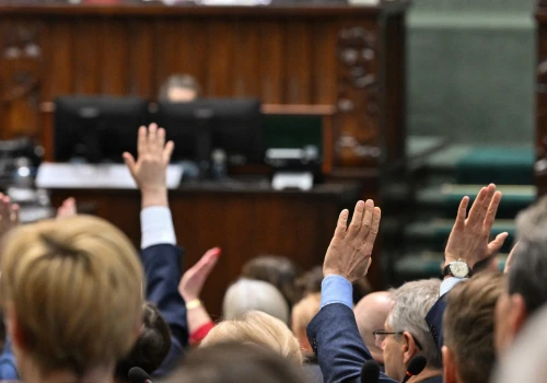 System bezpieczeństwa do przebudowy. Nowe uprawnienia dla służb, silniejsze RCB i tarcza nad infrastrukturą krytyczną