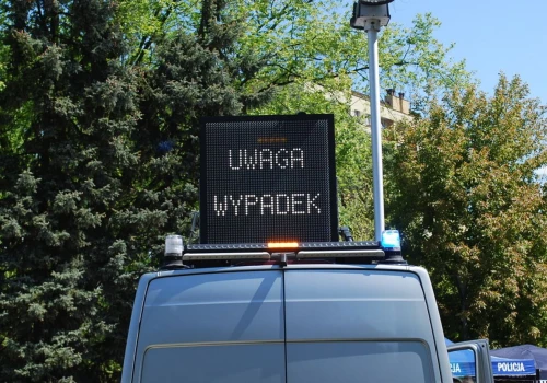 Zderzenie dwóch aut w Rzeszowie. Jedna osoba ranna, były utrudnienia w ruchu