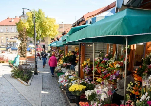 Po interwencji zapowiedź zmian na Burku. Będzie remont kostki, naprawa lamp i ławek