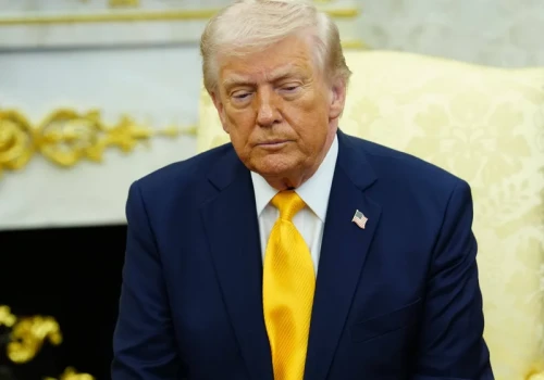 Burza wokół zdrowia Trumpa. Lekarze wskazują na niepokojące objawy
