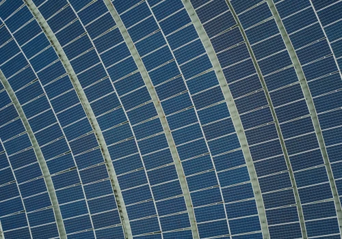 Gdzie warto montować panele solarne? Naukowcy użyli dronów i to zbadali