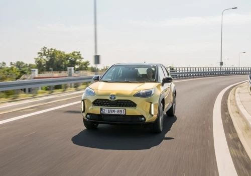 Te auta w realnym ruchu są najoszczędniejsze. Absolutna dominacja Toyoty