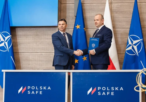 Program SAFE. Pierwsze umowy na modernizację armii podpisane