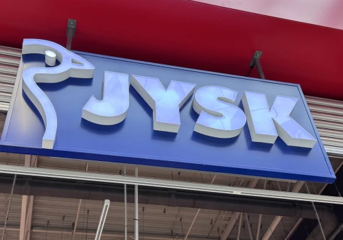 Jysk wyprzedaje idealne meble ogrodowe 60% taniej - okazje też w Sinsay