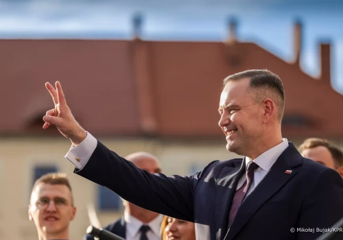 Rok po wyborze Karola Nawrockiego. Dlaczego wielka euforia się skończyła?