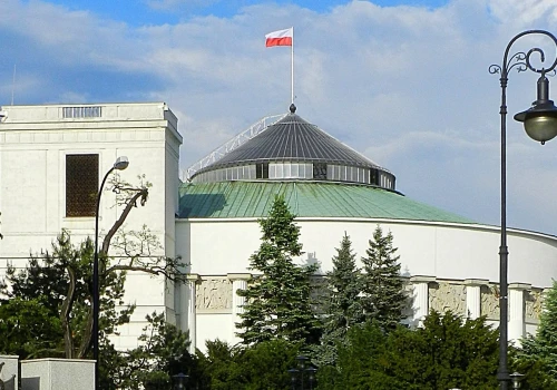 128 mln zł z kieszeni podatników. Tyle kosztowała obsługa posłów