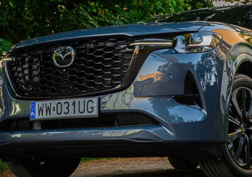 Mazda CX-60 z HVO100 wymaga koszuli w kratkę. Bez kratki trudno o wpadki
