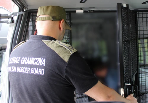 Naruszał ład i porządek. 31-letni Ukrainiec deportowany