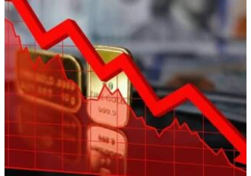 Co dalej z ceną złota, gdy wsparcie przy 4500 USD zostało przełamane? Analityk: „Walka o trend wyższego rzędu”