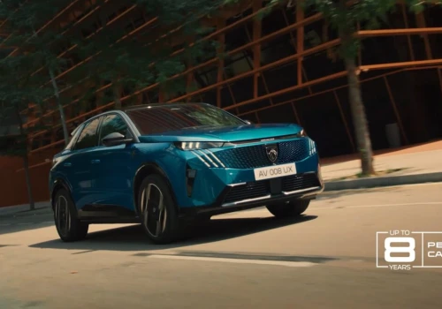 Peugeot w UK tnie ceny elektryków o równowartość dziesiątek tysięcy złotych. A w Polsce mamy „dopłaty NaszEauto”…