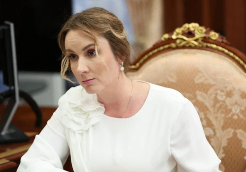 Razem z Putinem ma być sądzona w Hadze. Lwowa-Biełowa pozostaje na urzędzie