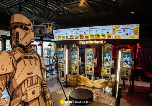 Kraków jak z odległej galaktyki. Burger King® otworzył jedyną w Polsce kantynę inspirowaną „Mandalorian i Grogu”