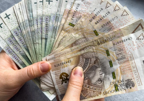 Praca bez doświadczenia za nawet 12 tys. zł. Poszukiwane są nowe osoby. Rekrutacja już trwa