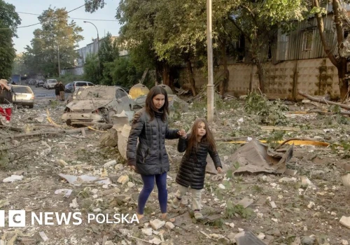 Zmasowany rosyjski atak na miasta w całej Ukrainie. Zginęło co najmniej 10 osób