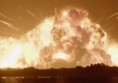 Eksplozja rakiety Blue Origin brutalnie uderza w plany NASA. Czy katastrofa u Jeffa Bezosa sprawi, że to Chiny zbudują pierwszą bazę na Księżycu?