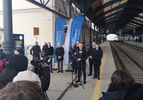 Finał sporu o największą inwestycję w historii PKP PLK na horyzoncie. Jest ważna decyzja