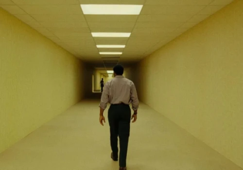 „Backrooms 2” już powstaje! Co planują twórcy horroru?
