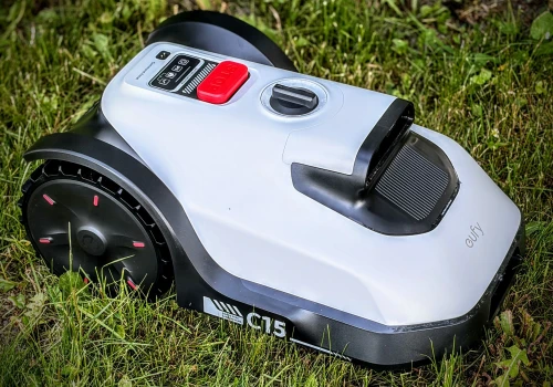 eufy C15. Robot, który widzi ogród tak jak ty
