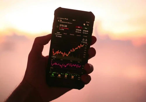 Znany analtyk stawia śmiałą tezę – te kryptowaluty zyskały 4 mld dolarów mimo spadku Bitcoina