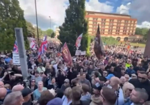 Sprawa Henry'ego Nowaka. Burzliwy protest przed siedzibą policji w Southampton