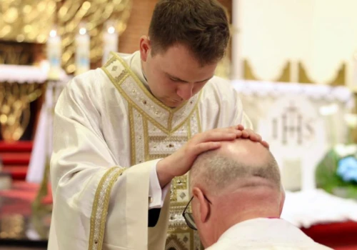 Były polski piłkarz jest księdzem. Właśnie odprawił swoją pierwszą w życiu mszę