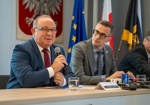 Jest wniosek o odwołanie zarządu powiatu i starosty wrocławskiego
