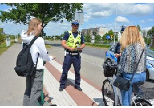 Nowy mandat dla rowerzystów. W życie wszedł obowiązek jazdy w kasku