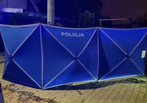 Nie żyje potrącony mężczyzna. Dramat rozegrał się późnym wieczorem